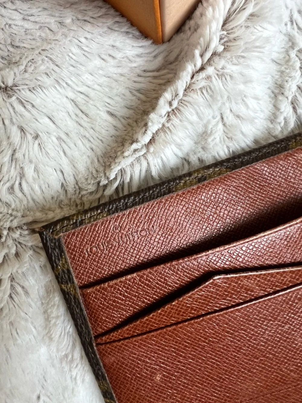 Louis Vuitton Brown Monogram Crossbody - Picture 4 of 9